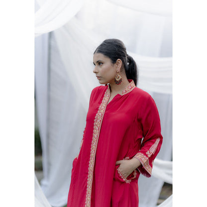 Daljit Sudan Magenta Crepe Zari Theard Kurta (Set of 2)