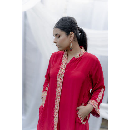 Daljit Sudan Magenta Crepe Zari Theard Kurta (Set of 2)