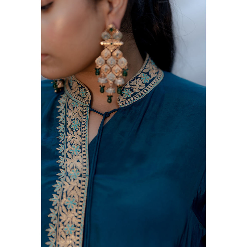 Daljit Sudan Peacock Blue Zari Theard Kurta (Set of 2)