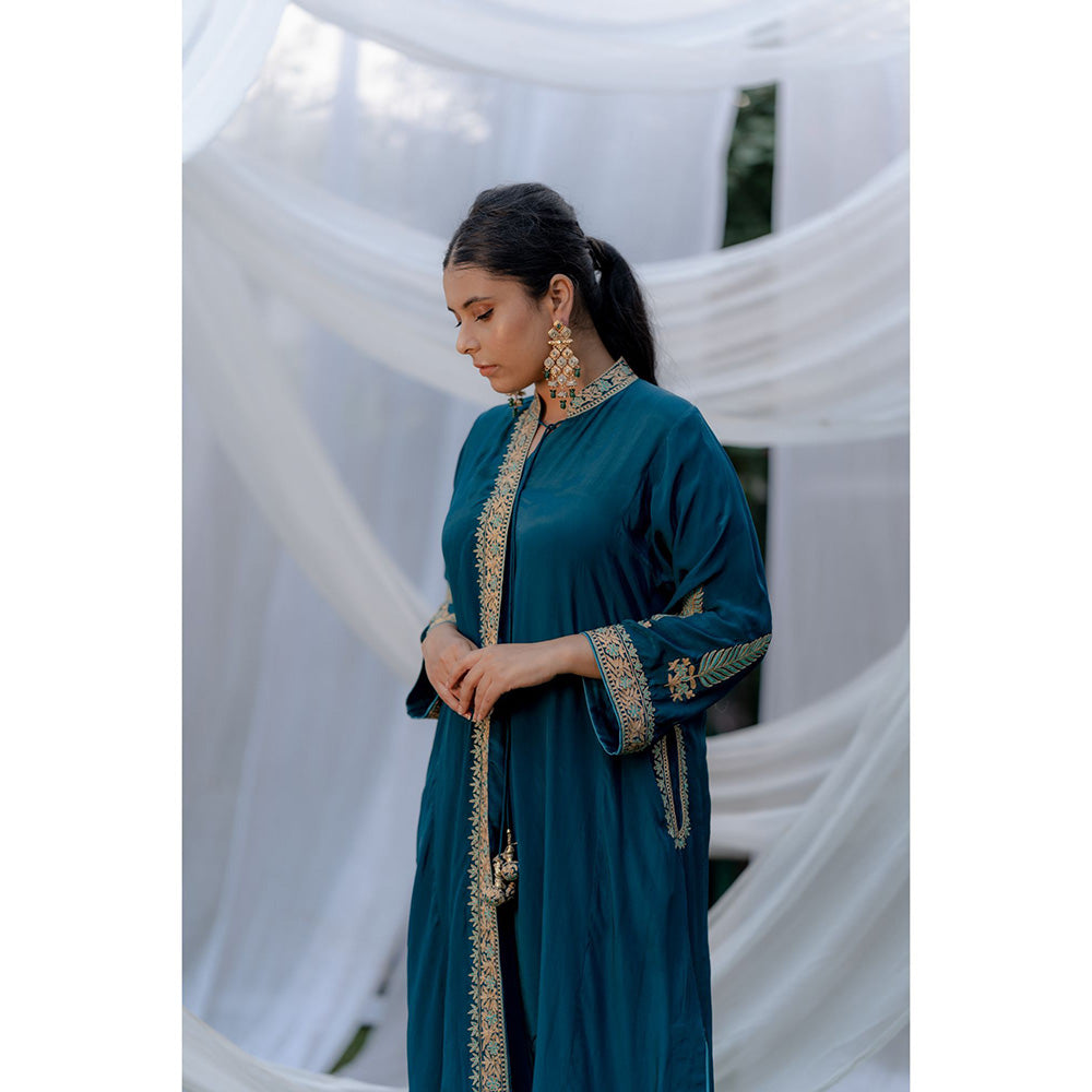 Daljit Sudan Peacock Blue Zari Theard Kurta (Set of 2)