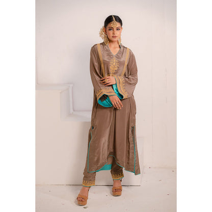 Daljit Sudan Beige Crepe Tilla Kurta (Set of 2)