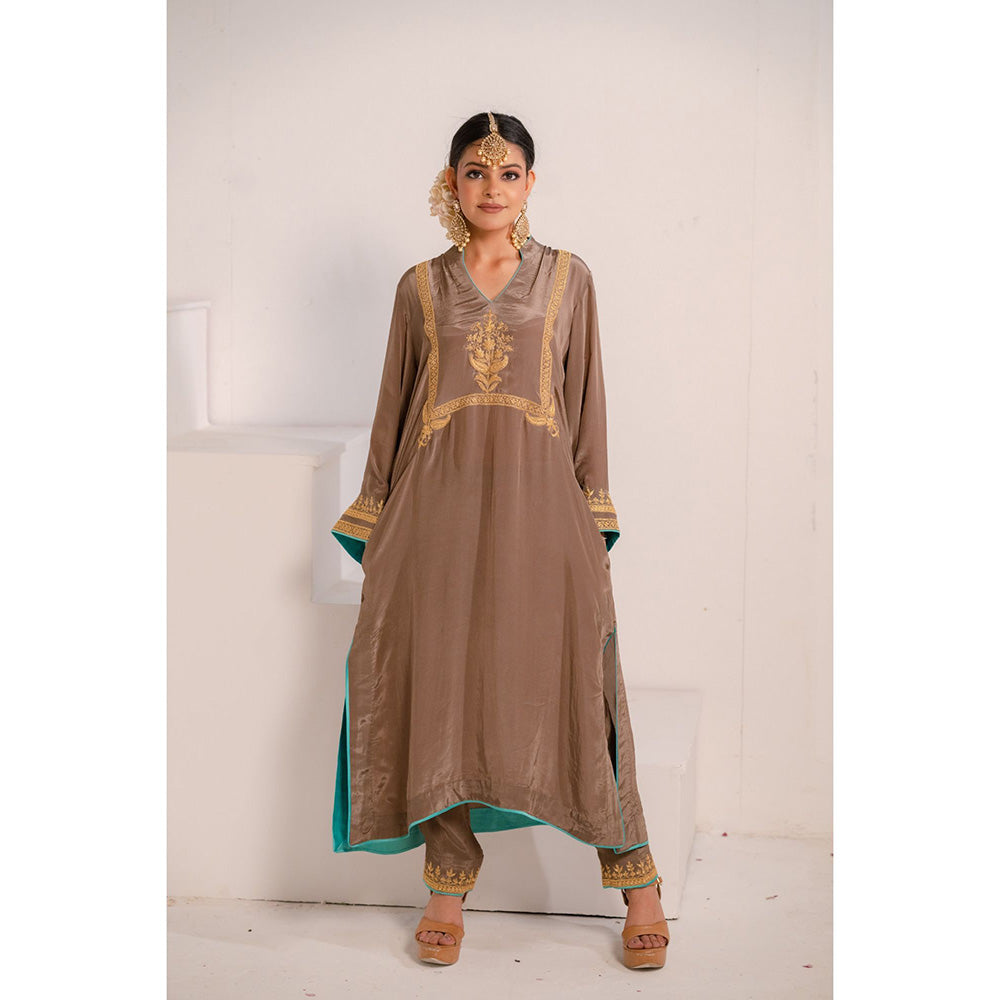 Daljit Sudan Beige Crepe Tilla Kurta (Set of 2)