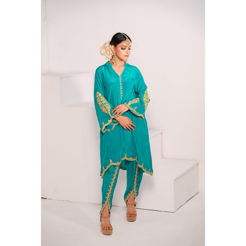 Daljit Sudan Teal Crepe Tilla Kurta (Set of 2)