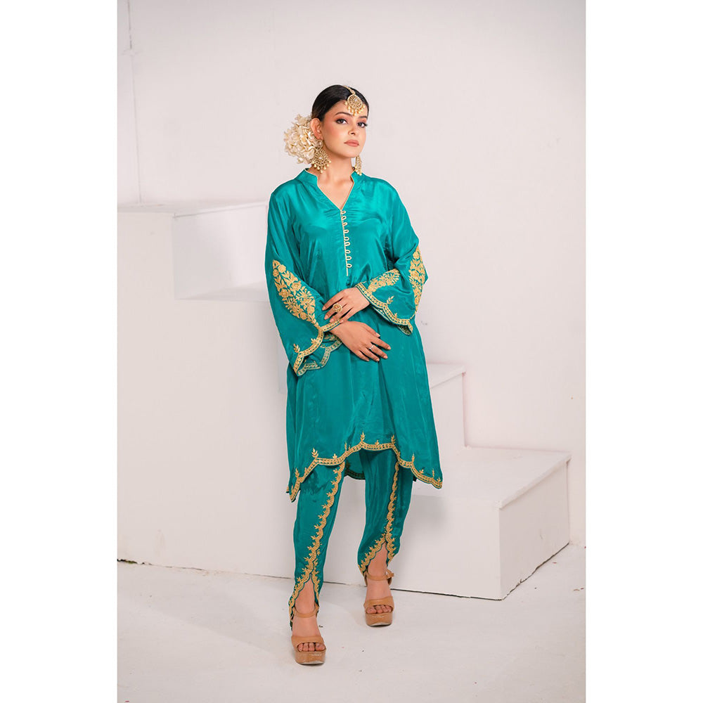 Daljit Sudan Teal Crepe Tilla Kurta (Set of 2)