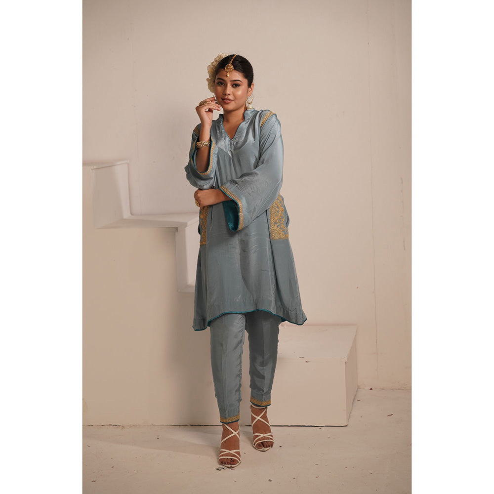 Daljit Sudan Blue Grey Crepe Tilla Kurta (Set of 2)
