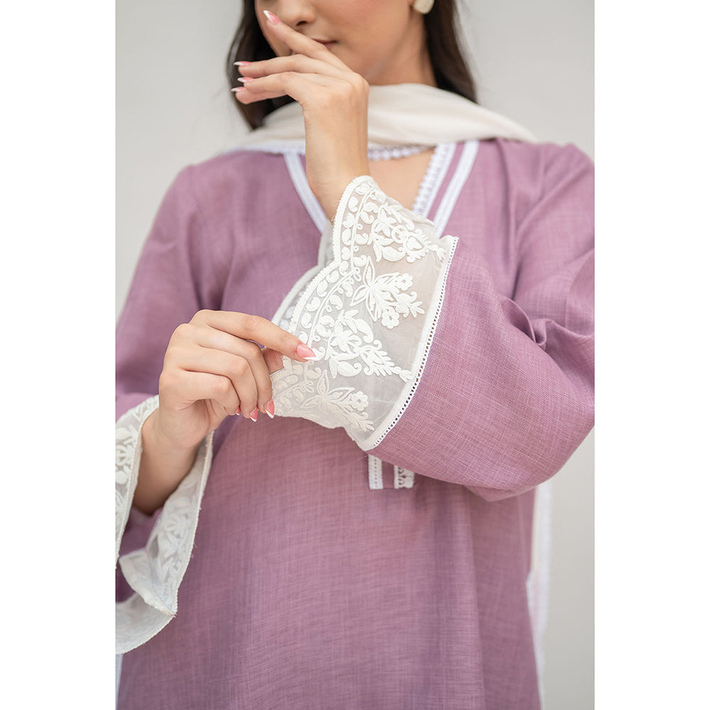 Daljit Sudan Lavender Linen Kurta with Pant and Dupatta (Set of 3)