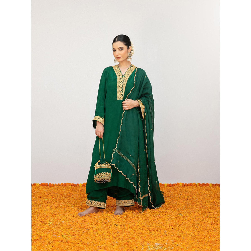 Daljit Sudan Emerald Green Crepe Tilla Kurta with Pant, Dupatta and Potli (Set of 4)