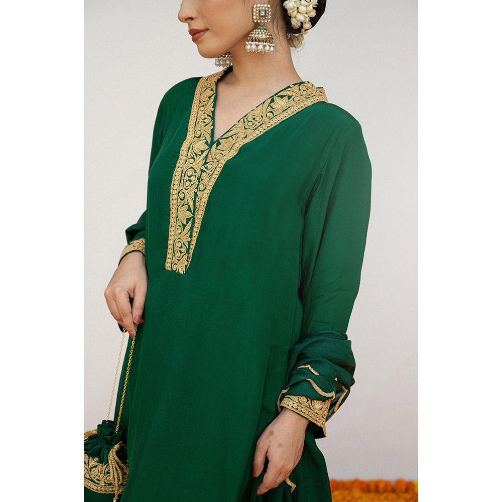 Daljit Sudan Emerald Green Crepe Tilla Kurta with Pant, Dupatta and Potli (Set of 4)