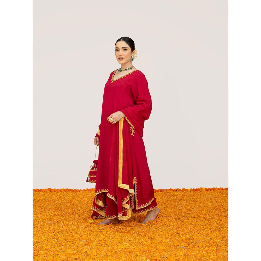 Daljit Sudan Cherry Red Crepe Tilla Minimal Kurta with Pant, Dupatta and Potli (Set of 4)