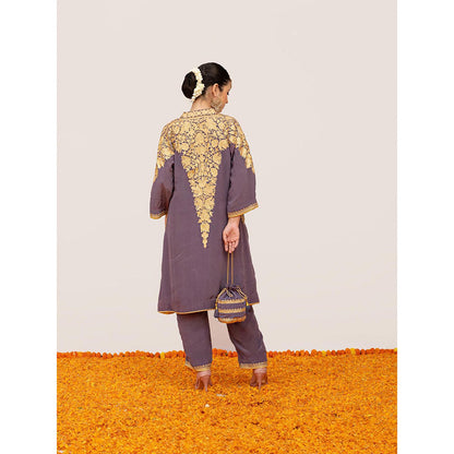 Daljit Sudan Powder Purple Crepe Aari Shoulder Kurta with Pant and Potli (Set of 3)