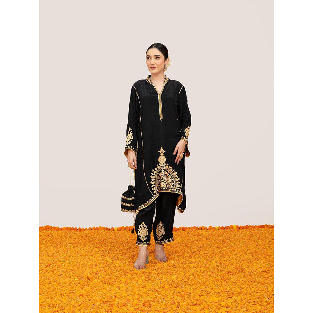 Daljit Sudan Black Crepe Aari Kurta with Pant and Potli (Set of 3)