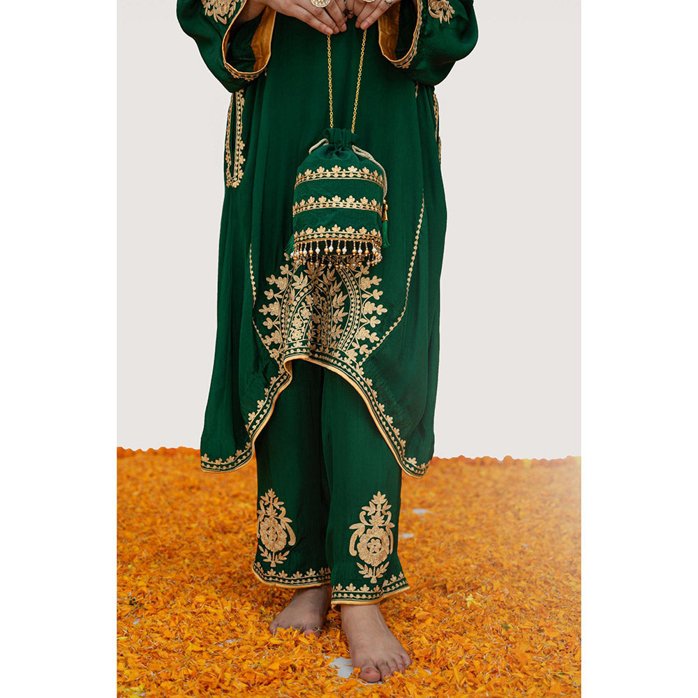 Daljit Sudan Emerald Green Crepe Aari Kurta with Pant and Potli (Set of 3)