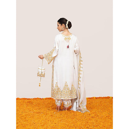 Daljit Sudan White Pure Satin Aari Kurta with Pant, Dupatta and Potli (Set of 4)