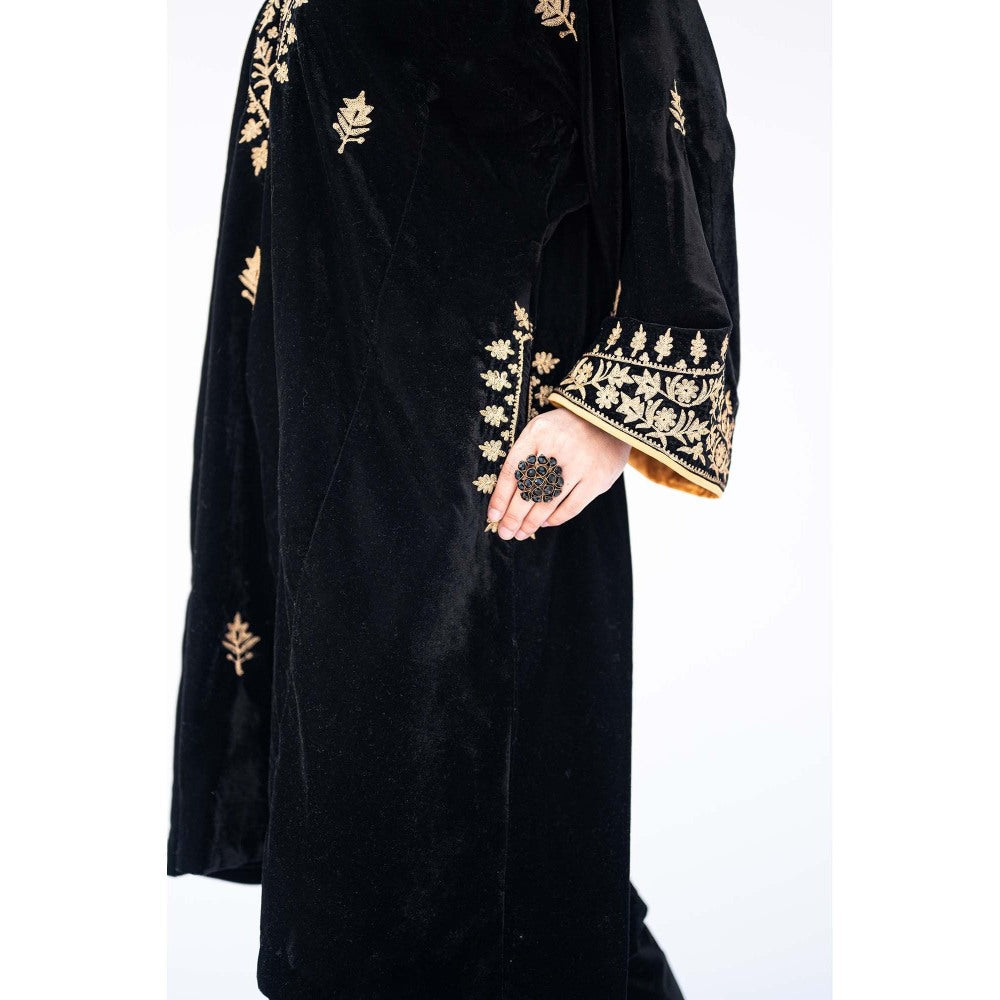 Daljit Sudan Black Velvet Phiran Kurta with Salwar (Set of 2)