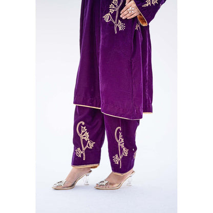 Daljit Sudan Purple Velvet Phiran Kurta with Salwar (Set of 2)