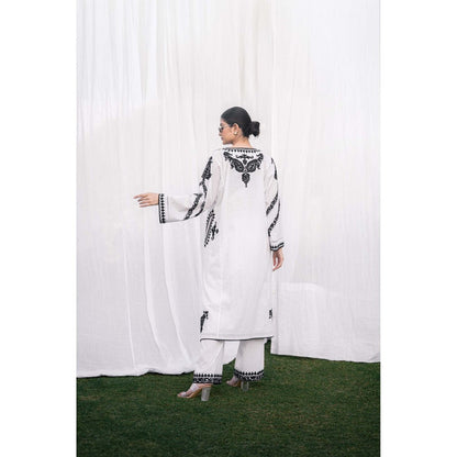 Daljit Sudan White Mulu Phiran Co-Ord (Set of 2)