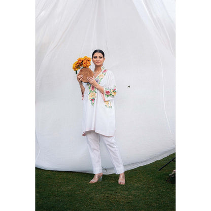 Daljit Sudan White Linen Cotton Co-Ord (Set of 2)