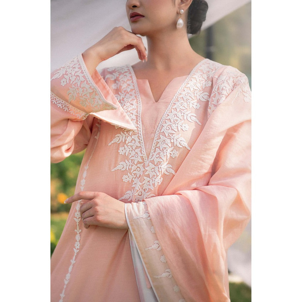 Daljit Sudan Light Peach Muslin Kurta with Pant and Dupatta (Set of 3)
