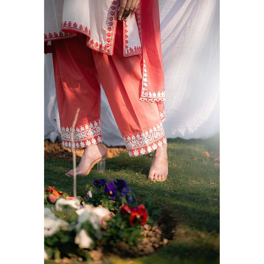 Daljit Sudan Off White Cotton Kurta with Pant and Dupatta (Set of 3)