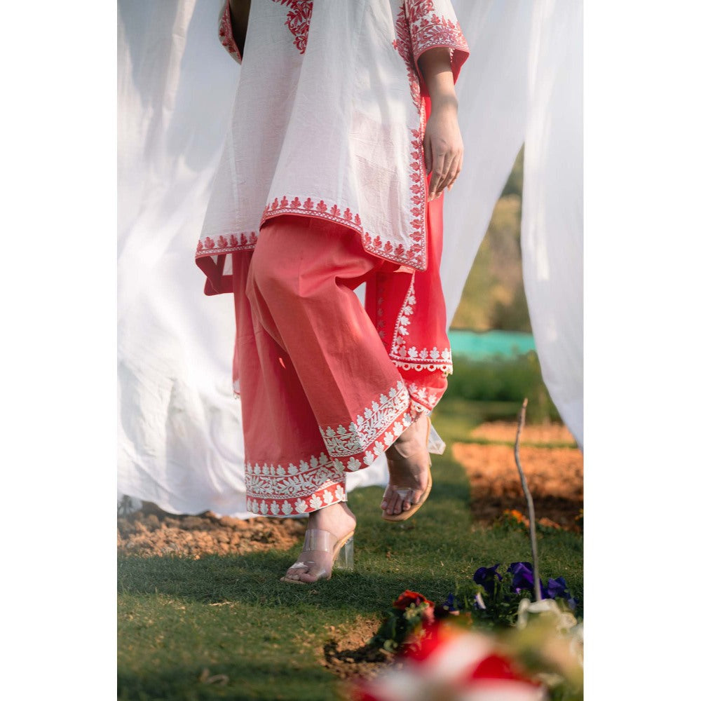 Daljit Sudan Off White Cotton Kurta with Pant and Dupatta (Set of 3)