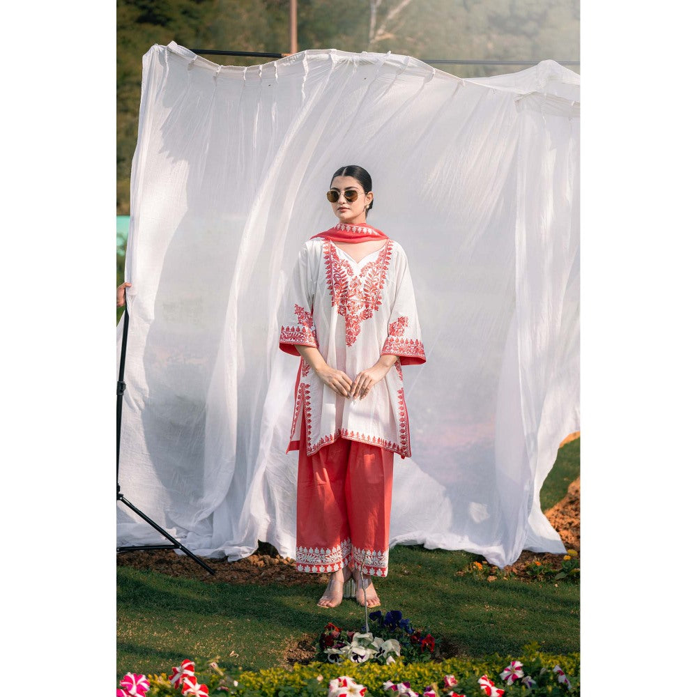 Daljit Sudan Off White Cotton Kurta with Pant and Dupatta (Set of 3)