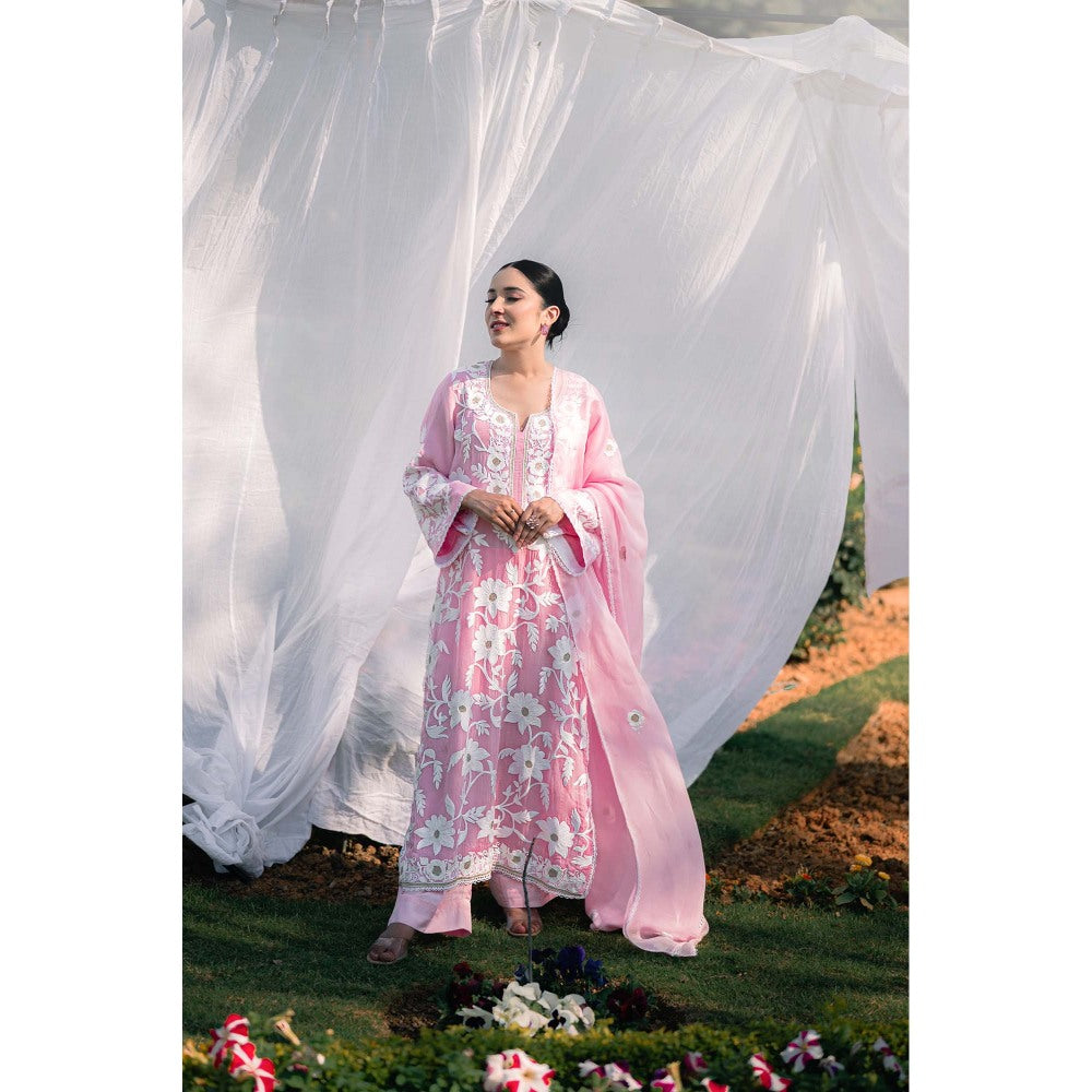 Daljit Sudan Light Pink Organza Kurta with Pant and Dupatta (Set of 3)
