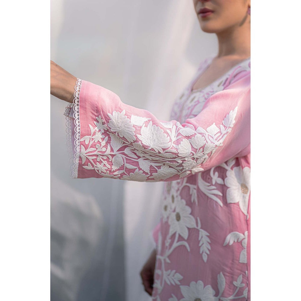 Daljit Sudan Light Pink Organza Kurta with Pant and Dupatta (Set of 3)