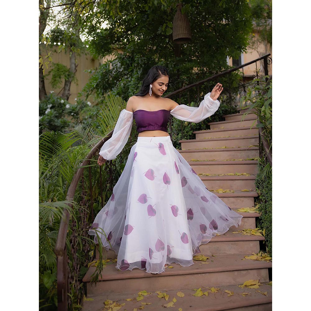 DEASHA INDIA Dira Eggplant Purple Organza Leaf Printed Skirt with Crop Top (Set of 2)