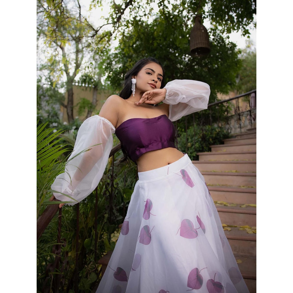 DEASHA INDIA Dira Eggplant Purple Organza Leaf Printed Skirt with Crop Top (Set of 2)