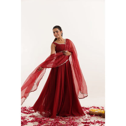 DEASHA INDIA Noor Red Detailed Lehenga with Blouse and Dupatta (Set of 3)