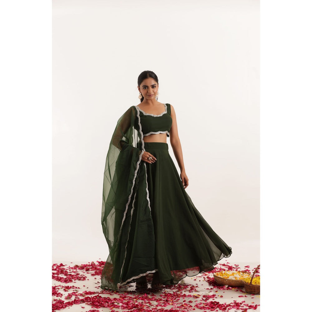 DEASHA INDIA Sitara Dark Green Detailed Lehenga with Blouse and Dupatta (Set of 3)