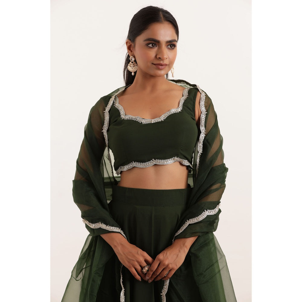 DEASHA INDIA Sitara Dark Green Detailed Lehenga with Blouse and Dupatta (Set of 3)