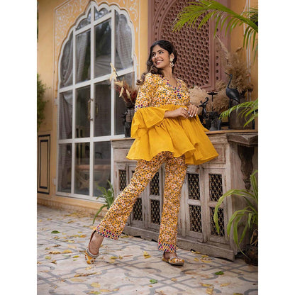 DEASHA INDIA Faria Yellow Cotton Co-Ord (Set of 2)