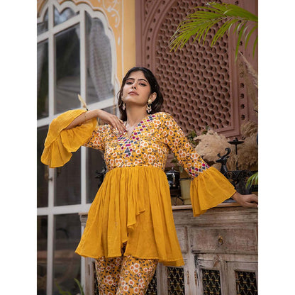 DEASHA INDIA Faria Yellow Cotton Co-Ord (Set of 2)