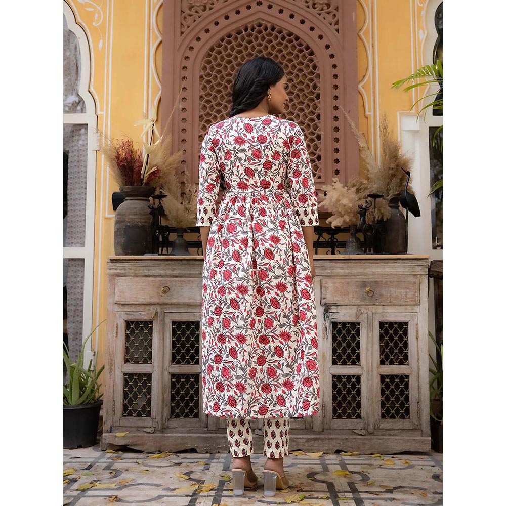 DEASHA INDIA White Firoza Cotton Floral Printed Kurta with Pant (Set of 2)