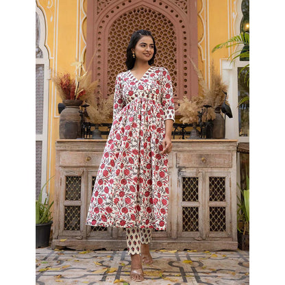 DEASHA INDIA White Firoza Cotton Floral Printed Kurta with Pant (Set of 2)