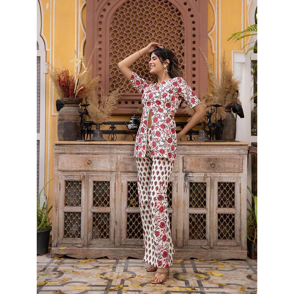 DEASHA INDIA White Ketri Cotton Floral Printed Co-Ord (Set of 2)