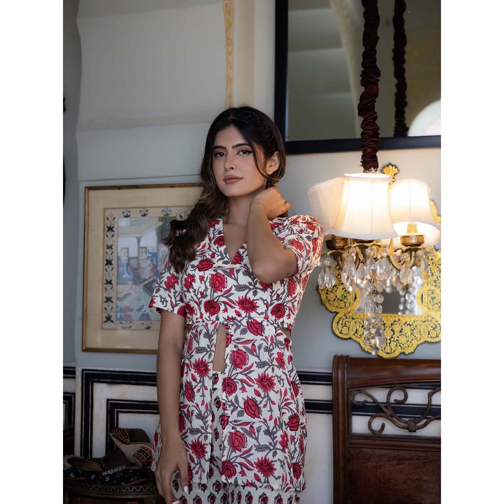 DEASHA INDIA White Ketri Cotton Floral Printed Co-Ord (Set of 2)