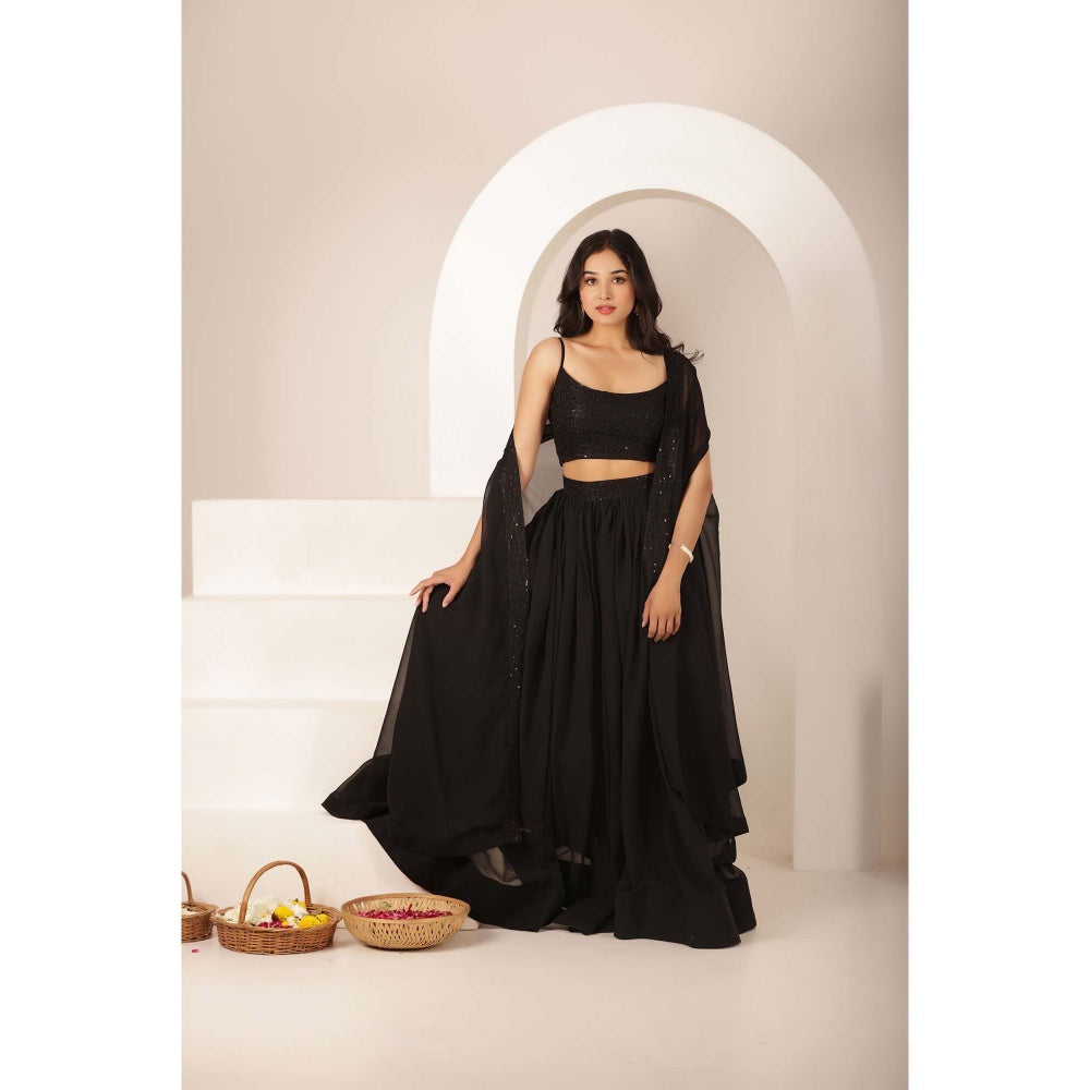 DEASHA INDIA Samira Black Net Embroidered Blouse with Lehenga and Dupatta (Set of 3)