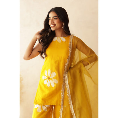 DEASHA INDIA Anura Yellow Hand Painted Kurti with Palazzo and Dupatta (Set of 3)
