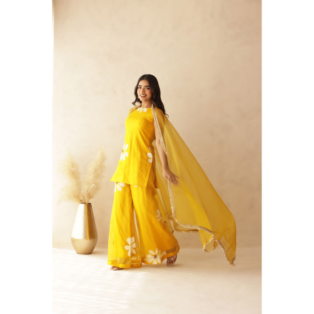 DEASHA INDIA Anura Yellow Hand Painted Kurti with Palazzo and Dupatta (Set of 3)