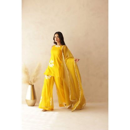 DEASHA INDIA Anura Yellow Hand Painted Kurti with Palazzo and Dupatta (Set of 3)