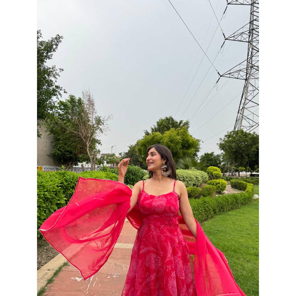 DEASHA INDIA Pink Organza Shoulder Straps Floral Printed Anarkali Kurta With Pant And Dupatta