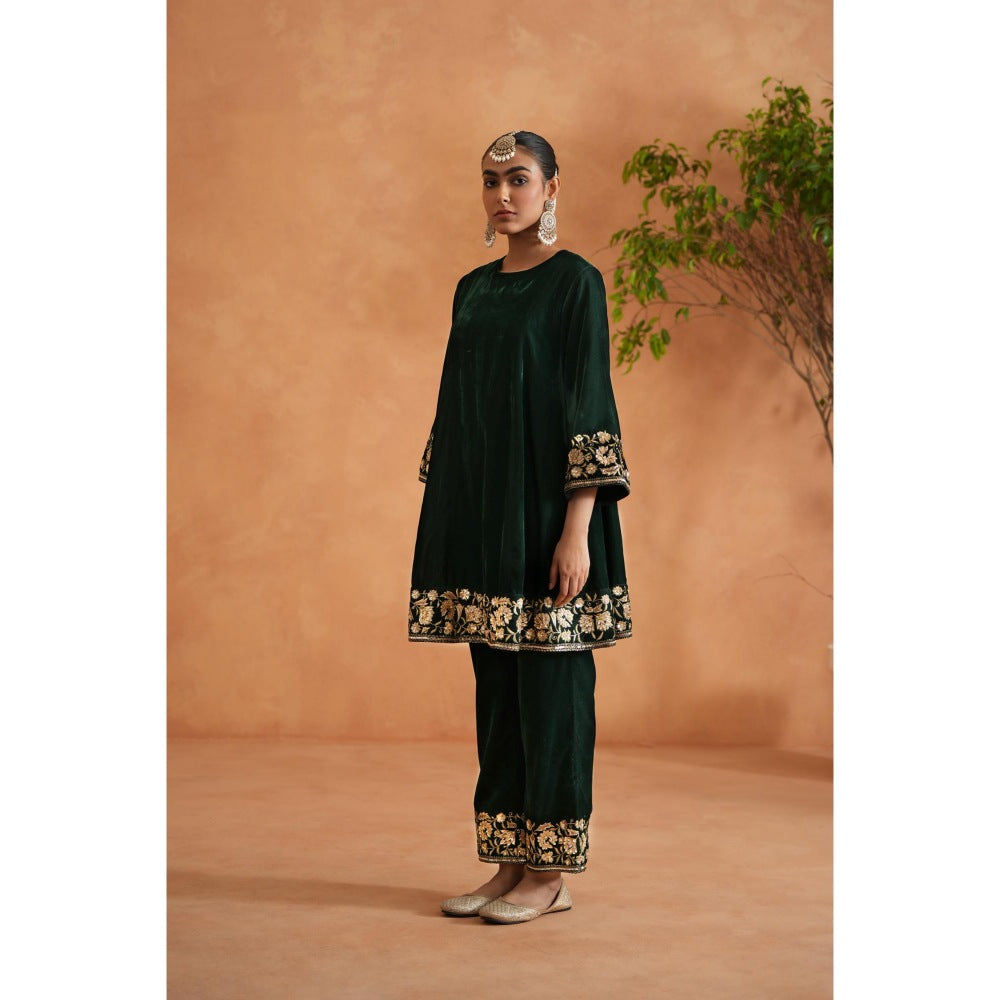 Deepika Chadha Emerald Green Velvet Embroidered Co-Ord (Set of 2)