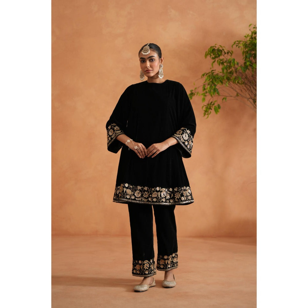 Deepika Chadha Black Velvet Embroidered Co-Ord (Set of 2)