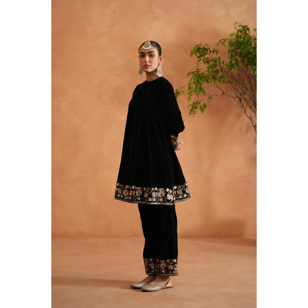 Deepika Chadha Black Velvet Embroidered Co-Ord (Set of 2)