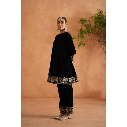 Deepika Chadha Black Velvet Embroidered Co-Ord (Set of 2)
