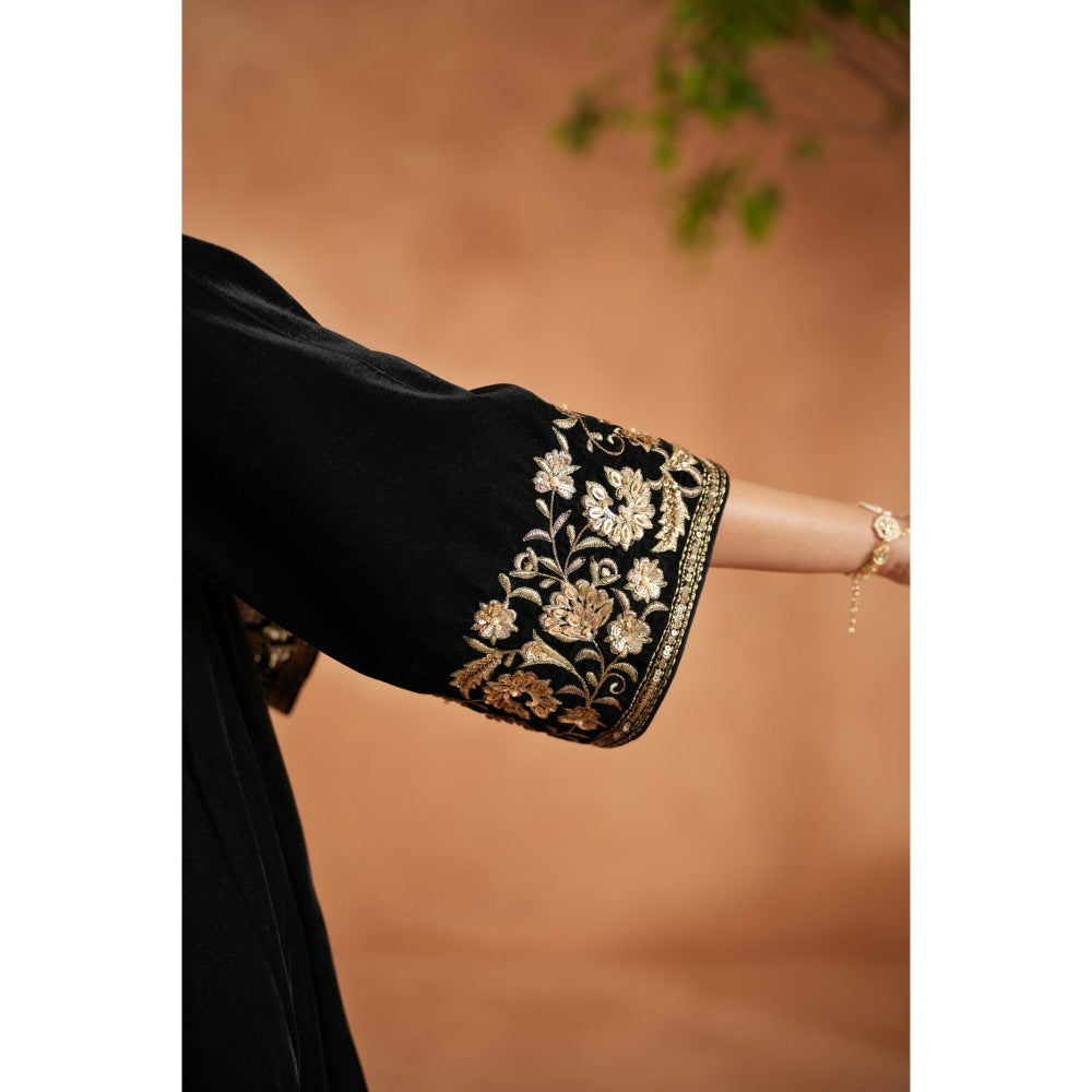 Deepika Chadha Black Velvet Embroidered Co-Ord (Set of 2)