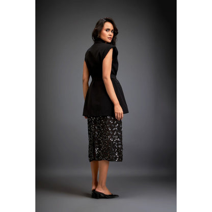 Deepika Arora Womens Black Belted Coat With Skirt And Inner Skirt (Set of 3)