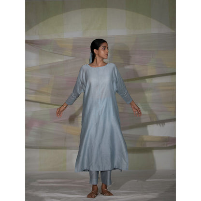 DEEPTHEE Icy Blue Raglane Sleeve Kurta with Pant (Set of 2)